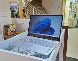 New Laptop HP Envy X360 8GB Intel Core I5 SSD 512GB