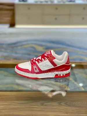 Louis Vuitton Trainer's Master Quality Shoes