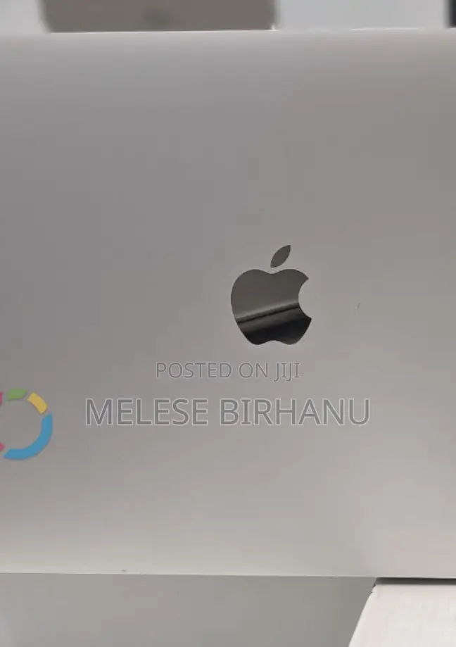 New Laptop Apple MacBook Pro 2018 16GB Intel Core I7 SSD 512GB