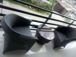 Garden Round Table and Chair የጋርደን ጠረጴዛ እና ወንበር