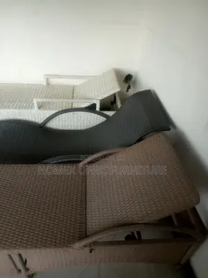 Swimming Pool Outdoor Daybed የመዋኛ ገንዳ የውጭ አልጋ