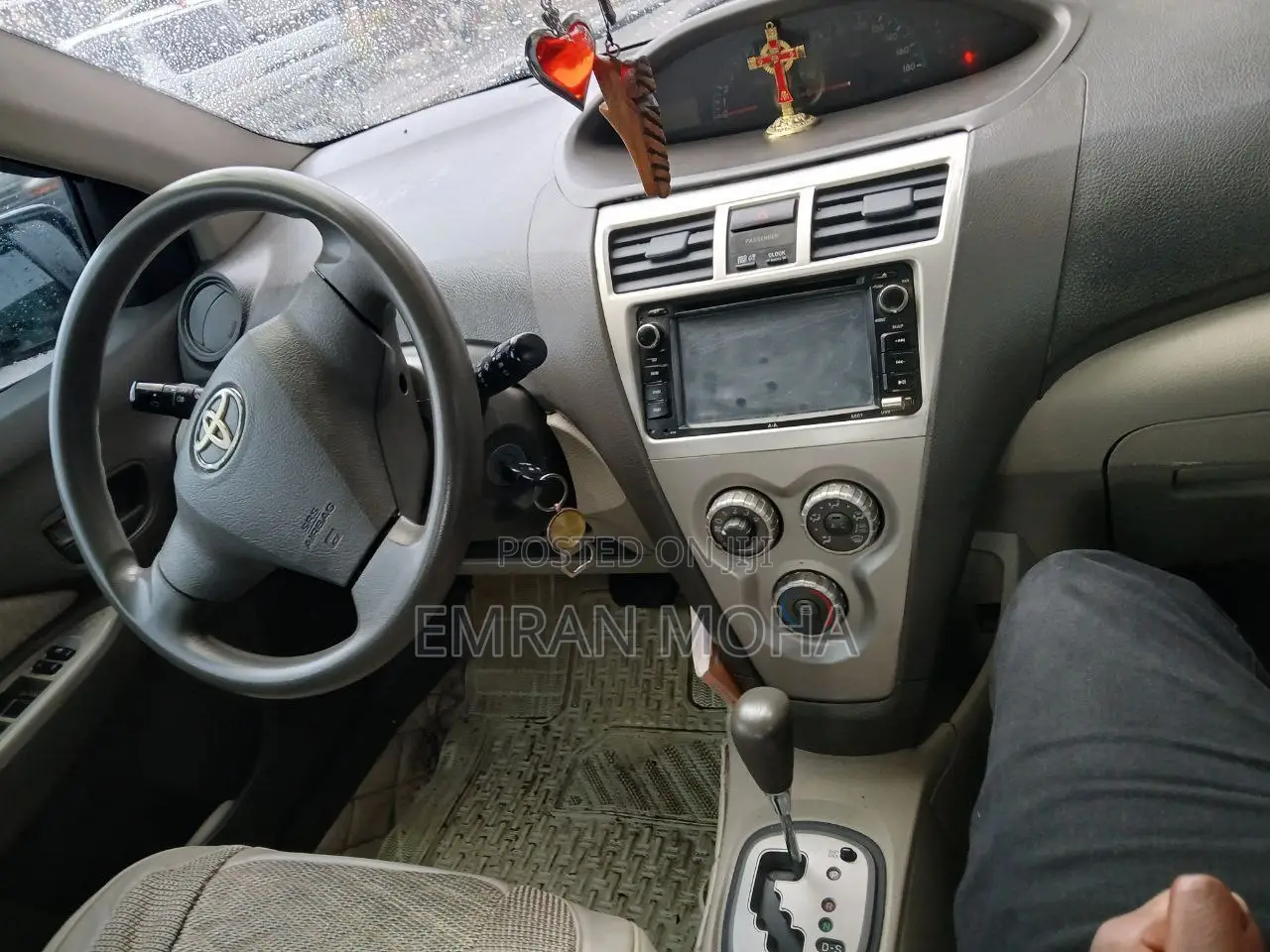 Toyota Yaris 2010 Silver