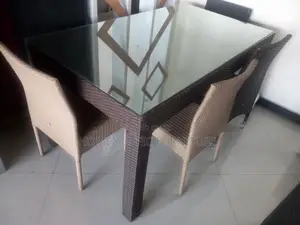 Garden Square Tables and Chairs የጋርደን ጠረጴዛ እና ወንበር