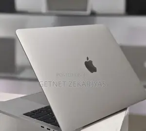 New Laptop Apple MacBook Pro 2018 16GB Intel Core I7 SSD 512GB