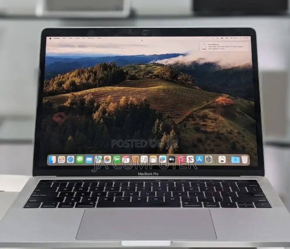 New Laptop Apple MacBook Pro 2018 16GB Intel Core I7 SSD 512GB