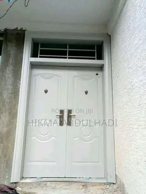 የዋና እና ውስጥ ለውስጥ በሮች