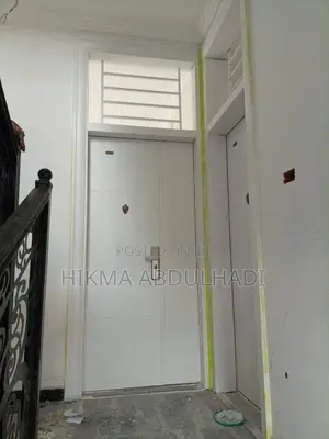 የዋና እና ውስጥ ለውስጥ በሮች