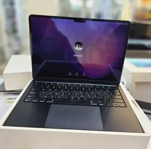 New Laptop Apple MacBook Air 2022 M2 8GB Apple M2 SSD 256GB