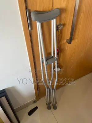 Aluminum Crutches ∂ክራንች₭Crutches+Crunche*Crutchesa/Ccrutches