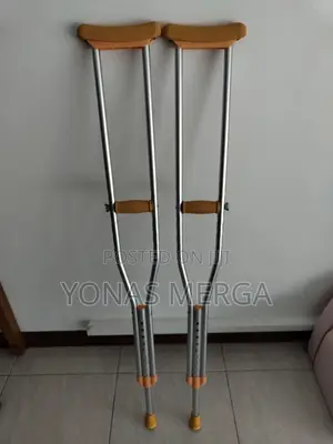 ባለ ቡሽ፥Crutches:Crunche=Crutches′Crutches:Crutches-Crutches