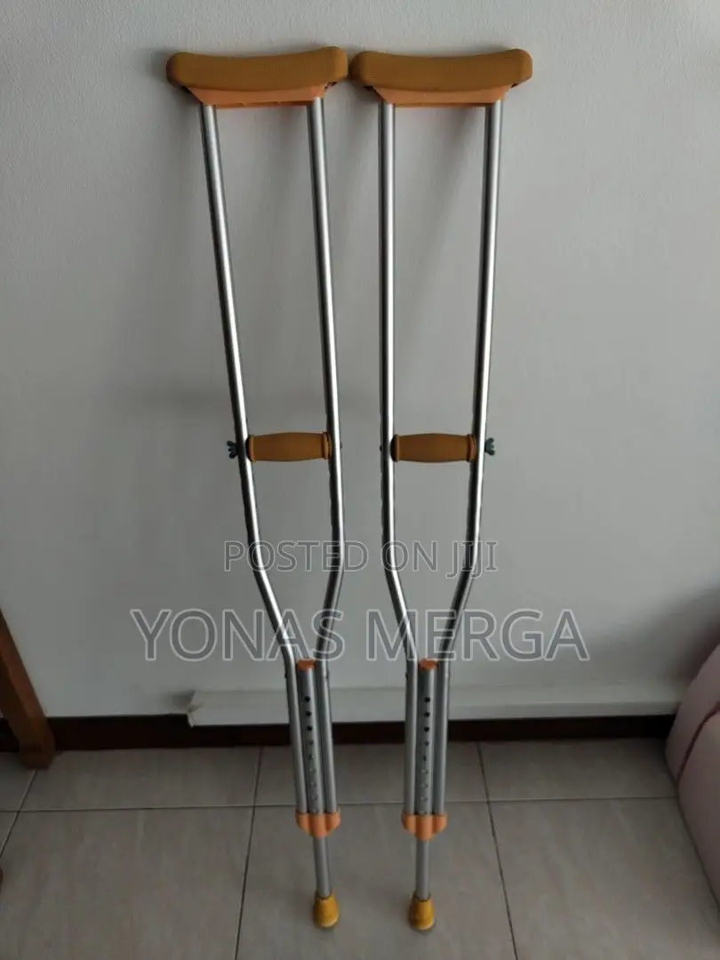 ባለ ቡሽ፥Crutches:Crunche=Crutches′Crutches:Crutches-Crutches