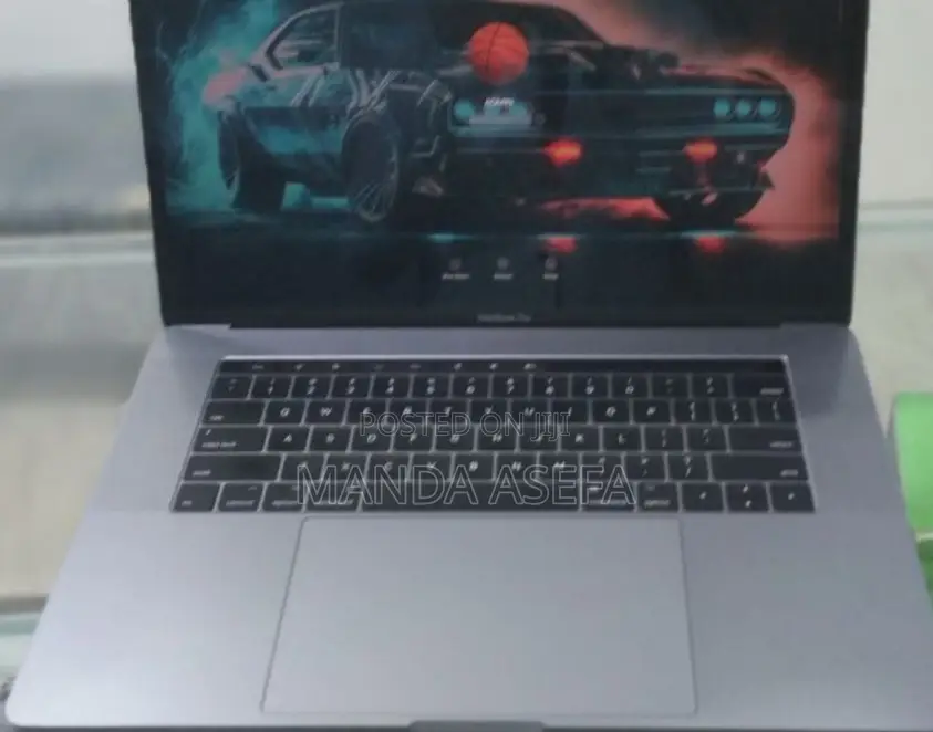 New Laptop Apple MacBook Pro 2017 16GB Intel Core I7 SSD 512GB