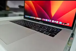New Laptop Apple MacBook Pro 2017 16GB Intel Core I7 SSD 512GB