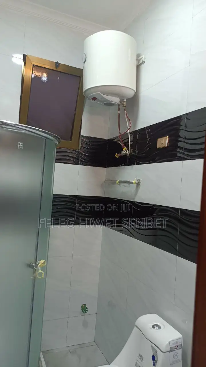 Furnished 5bdrm Villa in አአ, Bole for sale