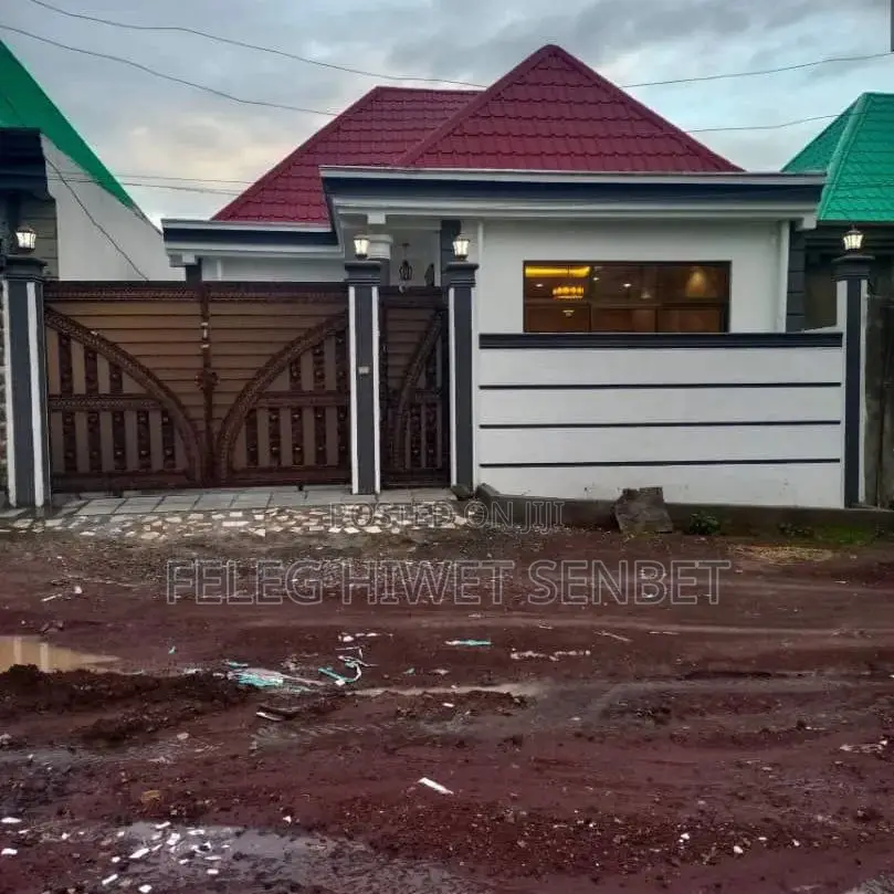 Furnished 5bdrm Villa in አአ, Bole for sale