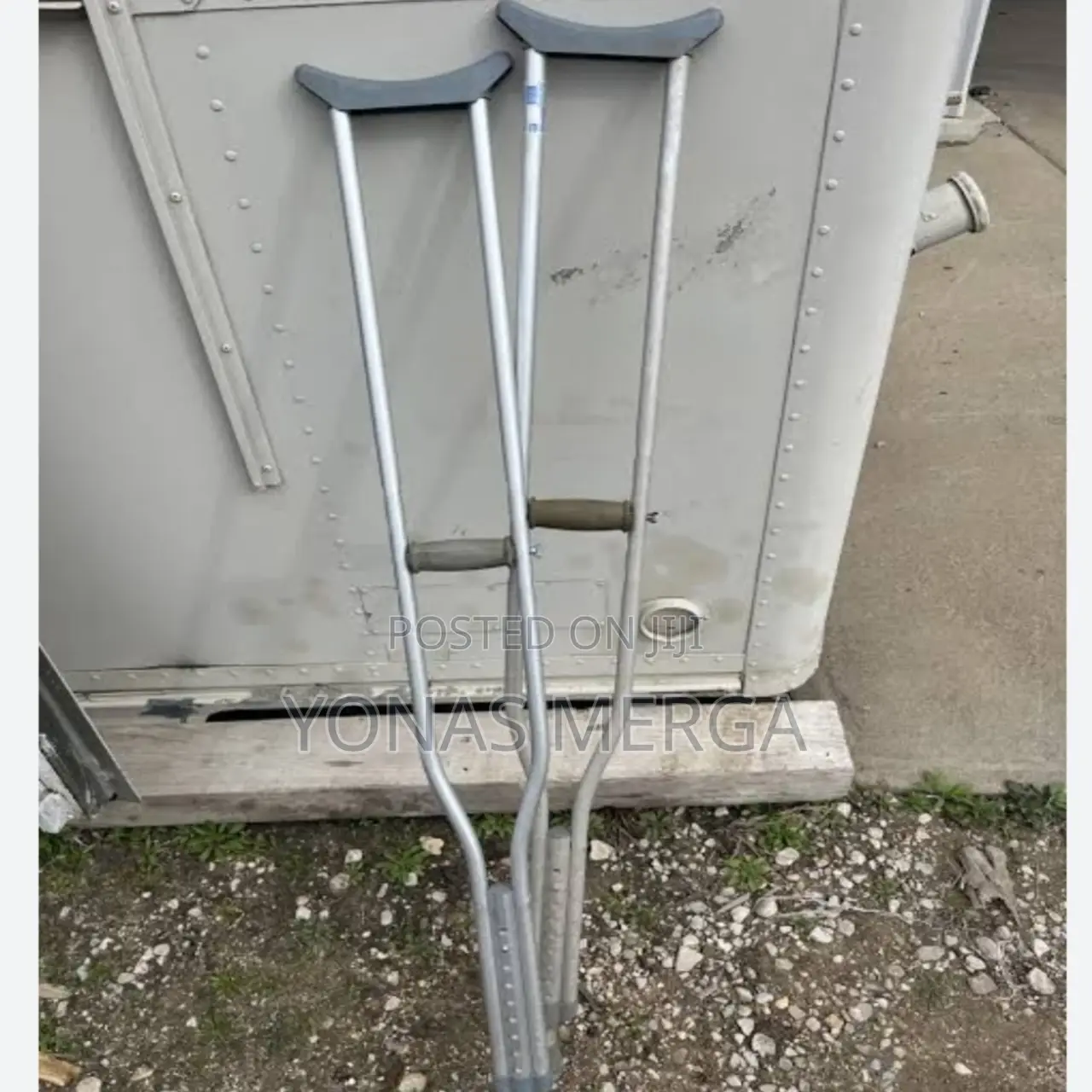 Crutches ₸ክራንች+Crutches’Crutches+Crunche?Crutches፯crutches