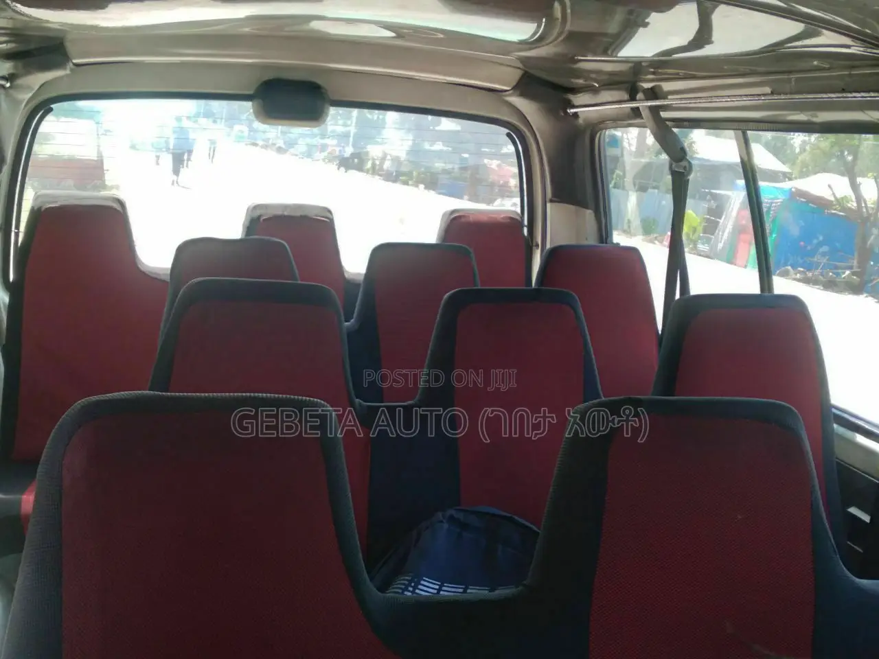 Toyota HiAce 2001 White