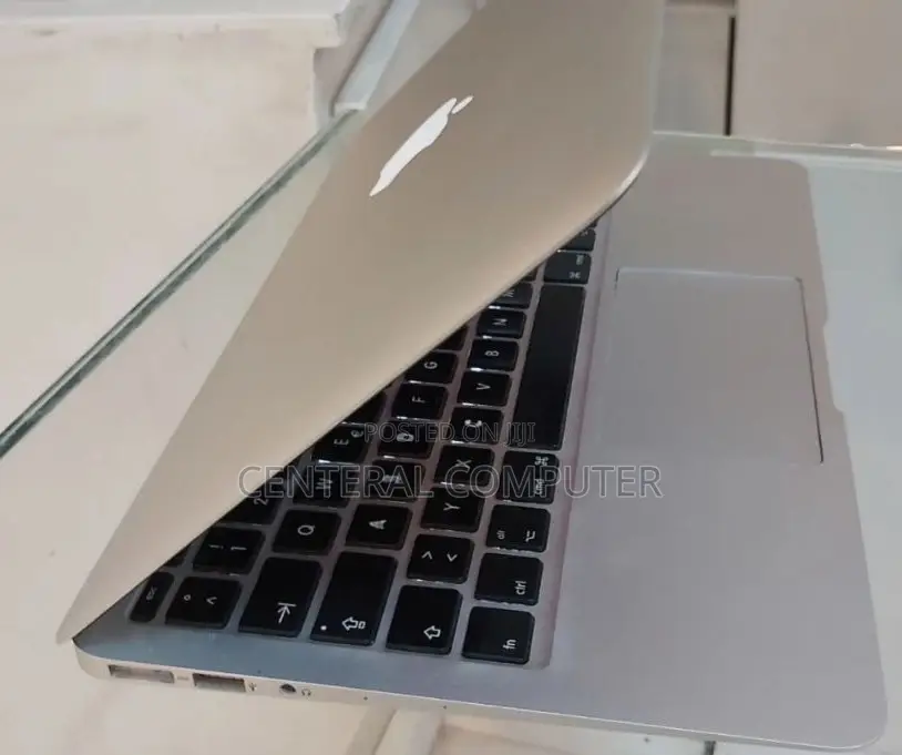 New Laptop Apple MacBook 2013 4GB Intel Core I5 SSD 512GB