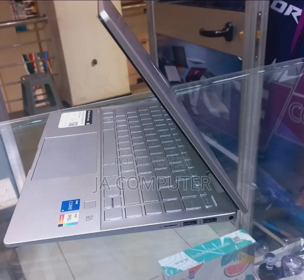 New Laptop HP Pavilion 15 8GB Intel SSD 512GB