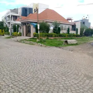 Furnished 3bdrm Villa in Hayat, Yeka for sale