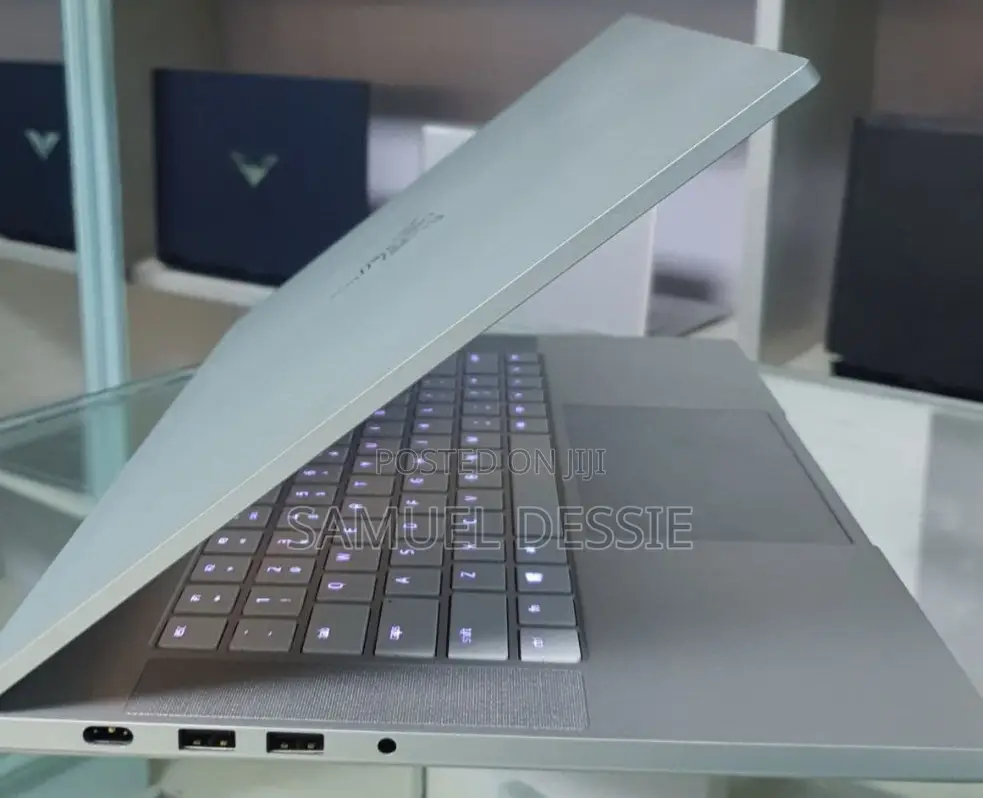 New Laptop Razer Blade 16GB Intel Core I7 SSD 512GB
