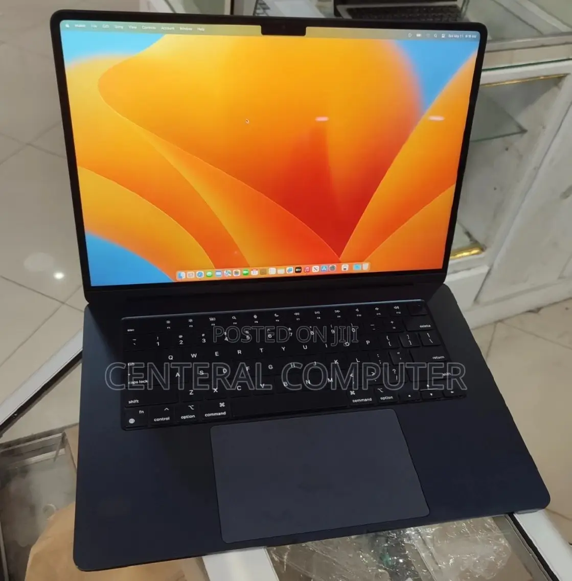 New Laptop Apple MacBook Air 2023 M2 8GB Apple M2 SSD 256GB
