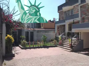 8bdrm Townhouse/Terrace in Bole for sale