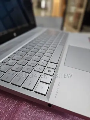 New Laptop HP Pavilion 15 8GB Intel Core I7 SSD 1T