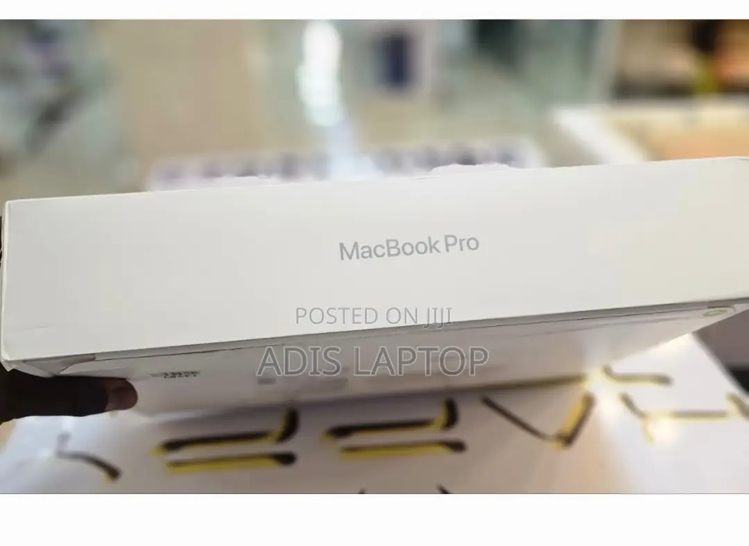 New Laptop Apple MacBook Pro 2022 M2 16GB Intel Core I5 SSD 512GB