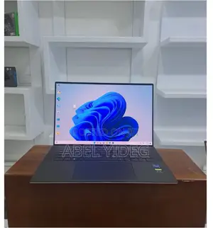 New Laptop Dell XPS 15 32GB Intel Core I9 SSD 2T