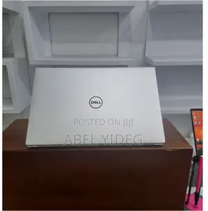 New Laptop Dell XPS 15 32GB Intel Core I9 SSD 2T