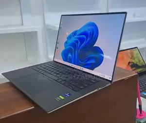 New Laptop Dell XPS 15 32GB Intel Core I9 SSD 2T