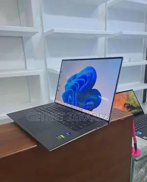 New Laptop Dell XPS 15 32GB Intel Core I9 SSD 2T