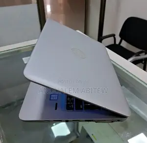 New Laptop HP EliteBook 820 G4 8GB Intel Core I5 HDD 1T