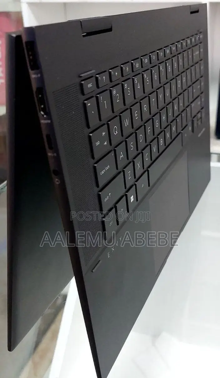 New Laptop HP Envy X360 16GB AMD Ryzen 7 SSD 512GB