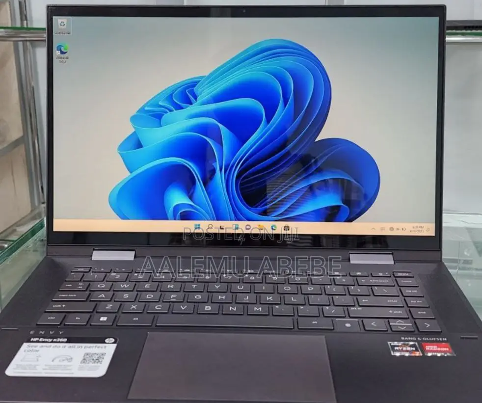 New Laptop HP Envy X360 16GB AMD Ryzen 7 SSD 512GB