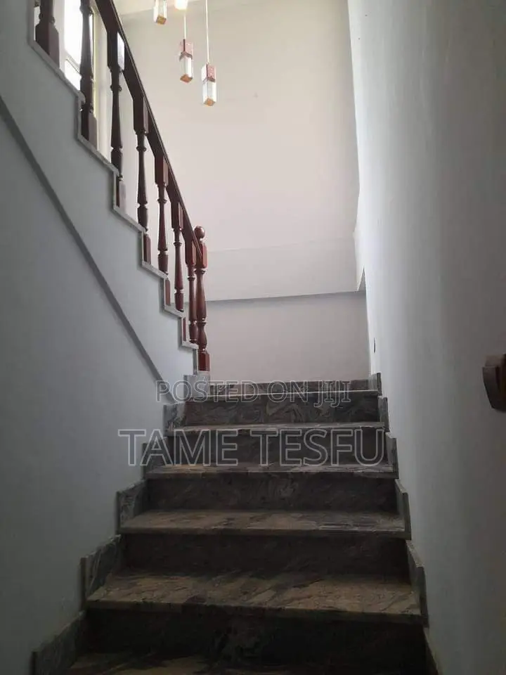 Furnished 6bdrm House in Hayat, Bole for sale