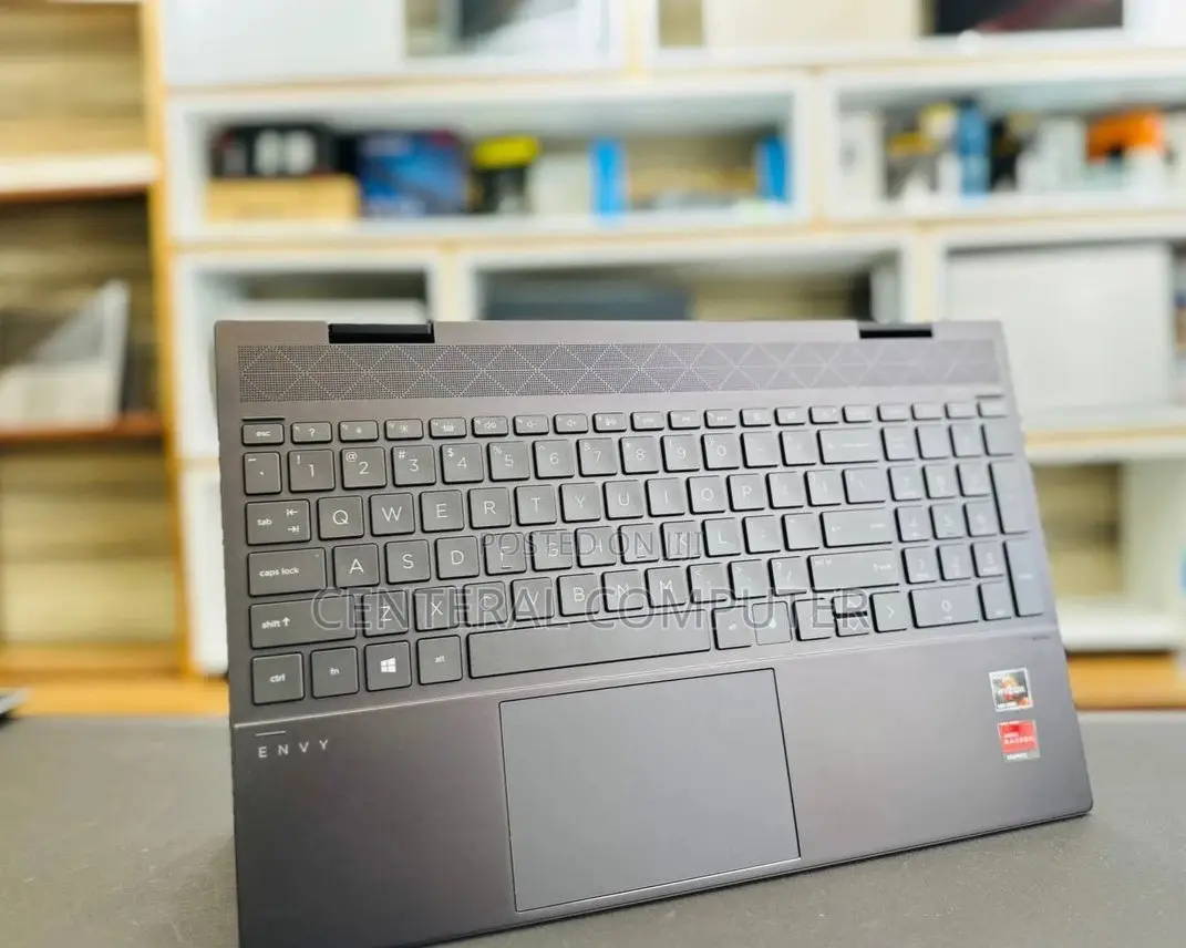 New Laptop HP Envy X360 16GB Intel Core I7 SSD 512GB