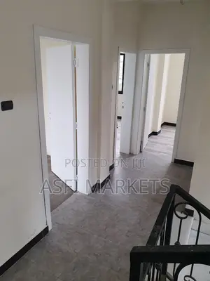 5bdrm Villa in Bole for sale