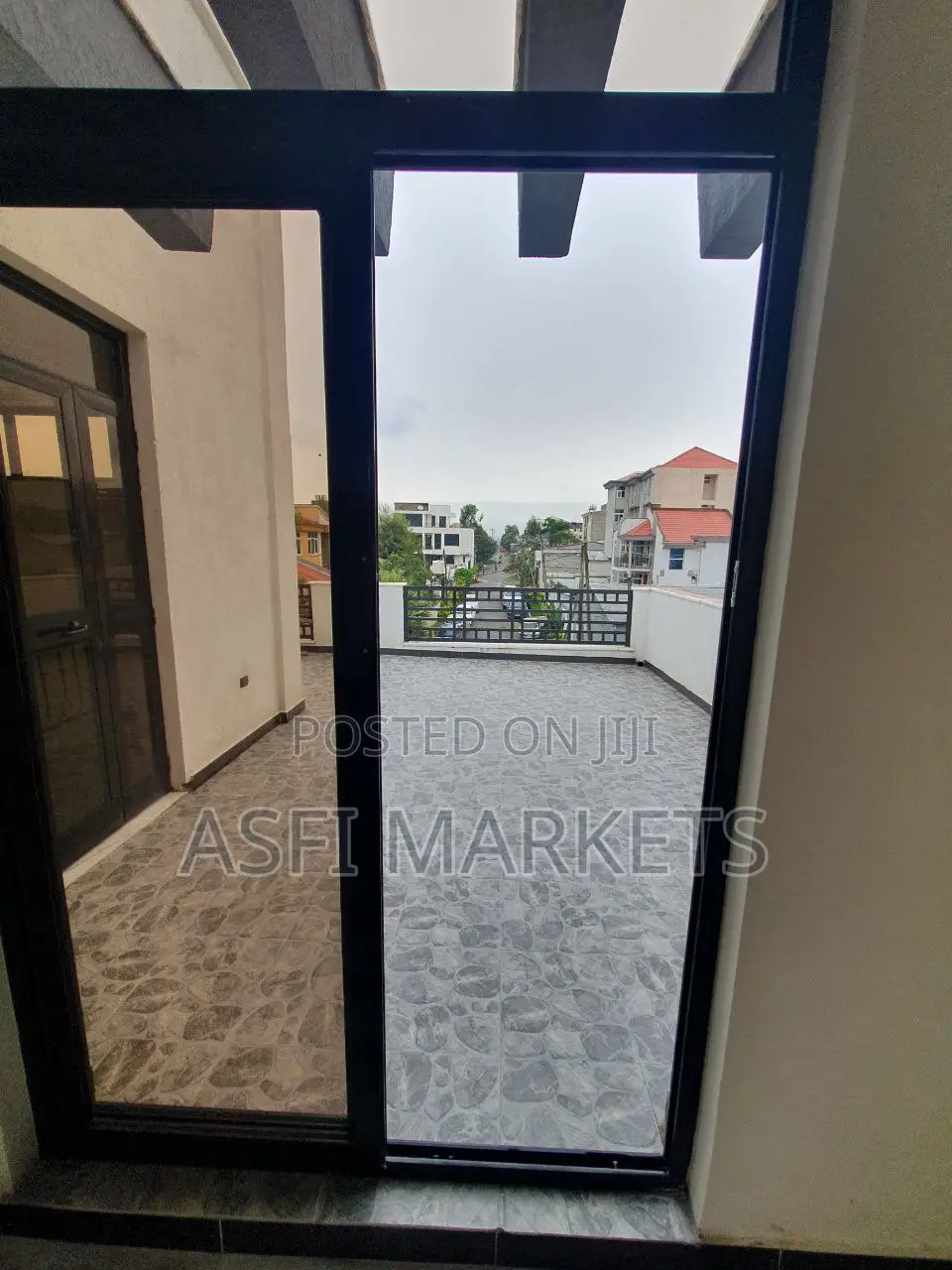 5bdrm Villa in Bole for sale
