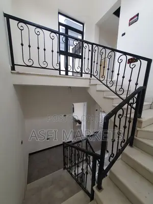 5bdrm Villa in Bole for sale