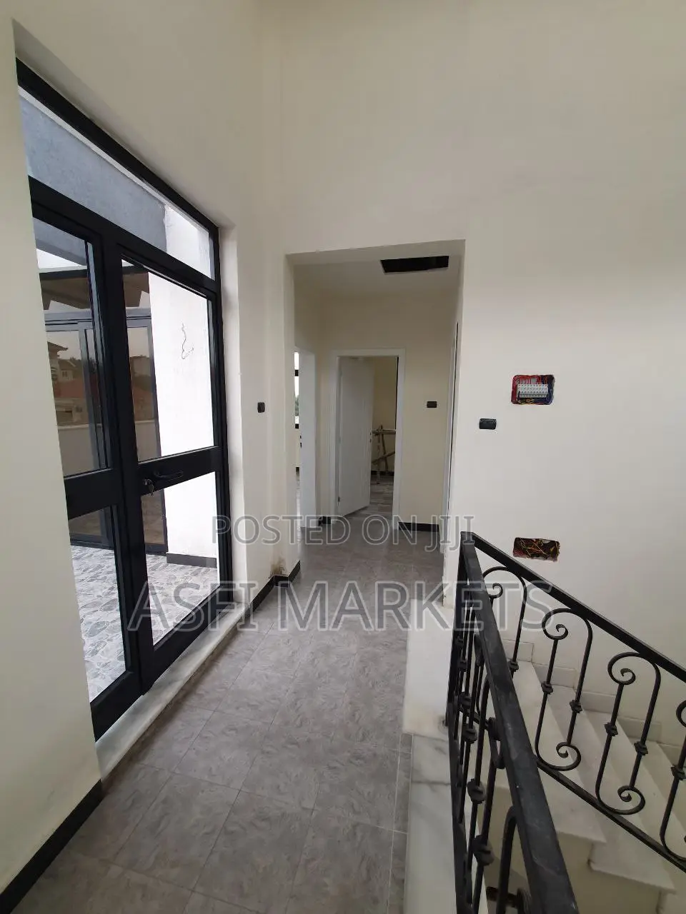 5bdrm Villa in Bole for sale