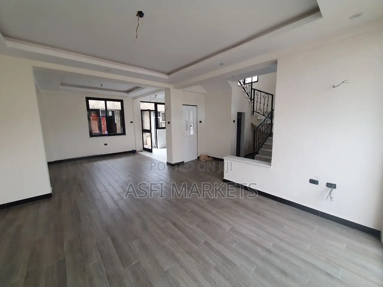 5bdrm Villa in Bole for sale