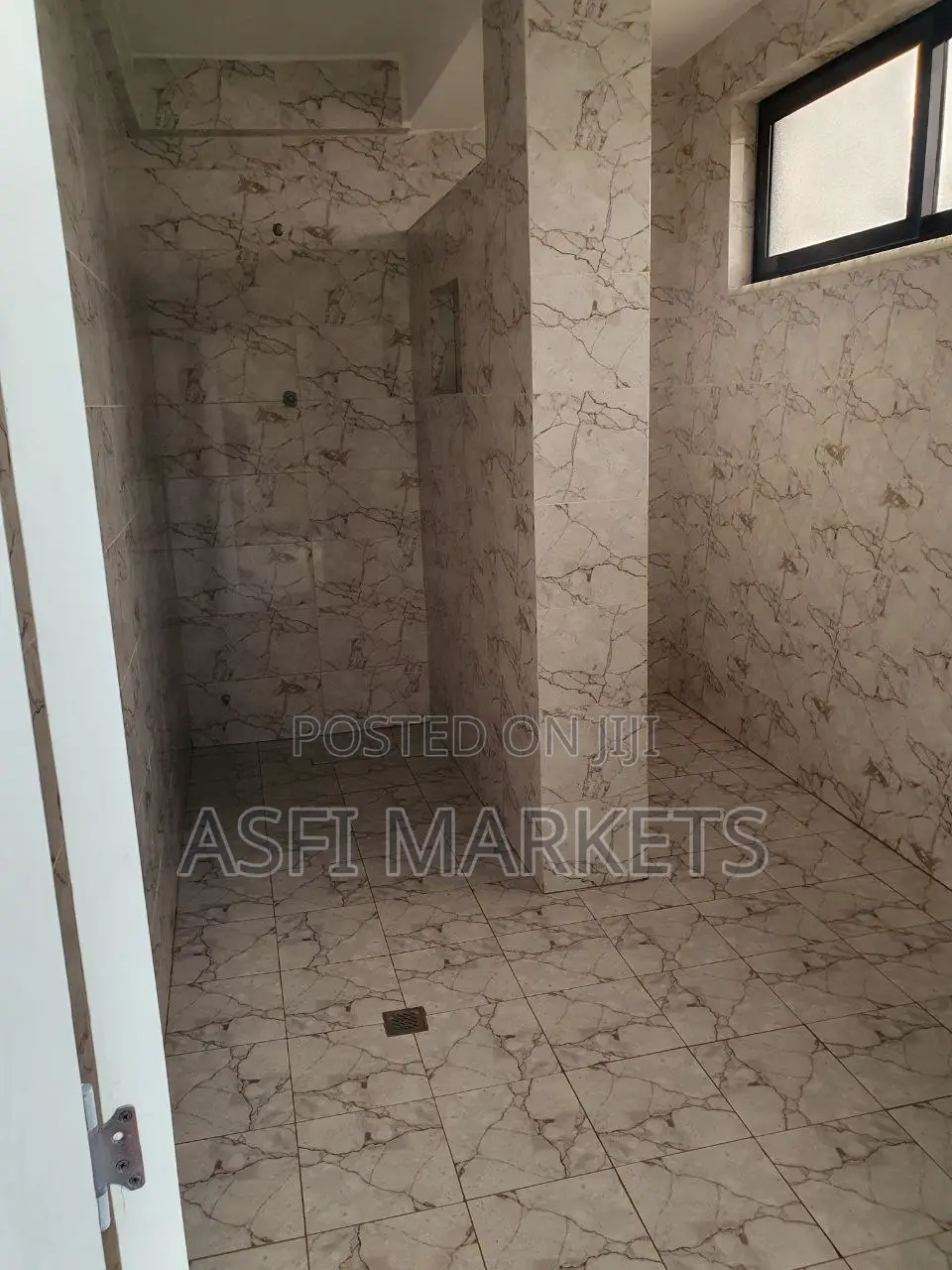 5bdrm Villa in Bole for sale