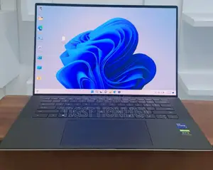 New Laptop Dell XPS 15 32GB Intel Core I9 SSD 2T