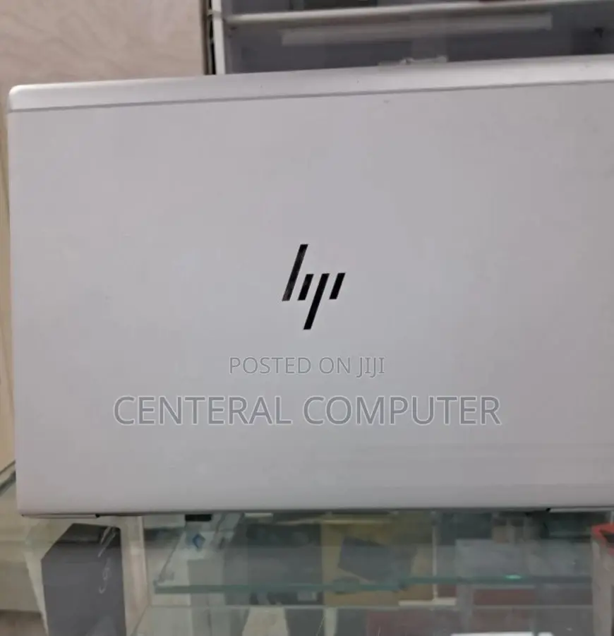 New Laptop HP 348 G5 16GB Intel Core i7 SSD 512GB