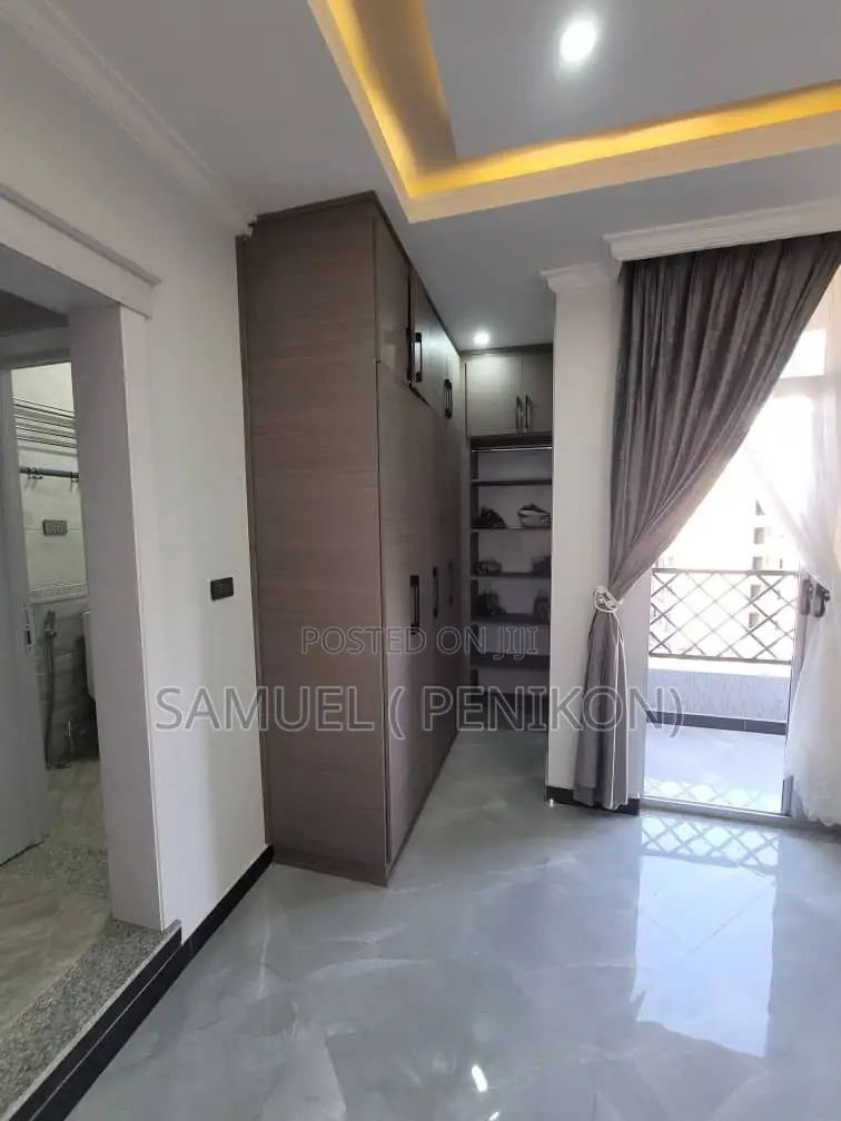4bdrm Apartment in Apartment, Yeka for sale
