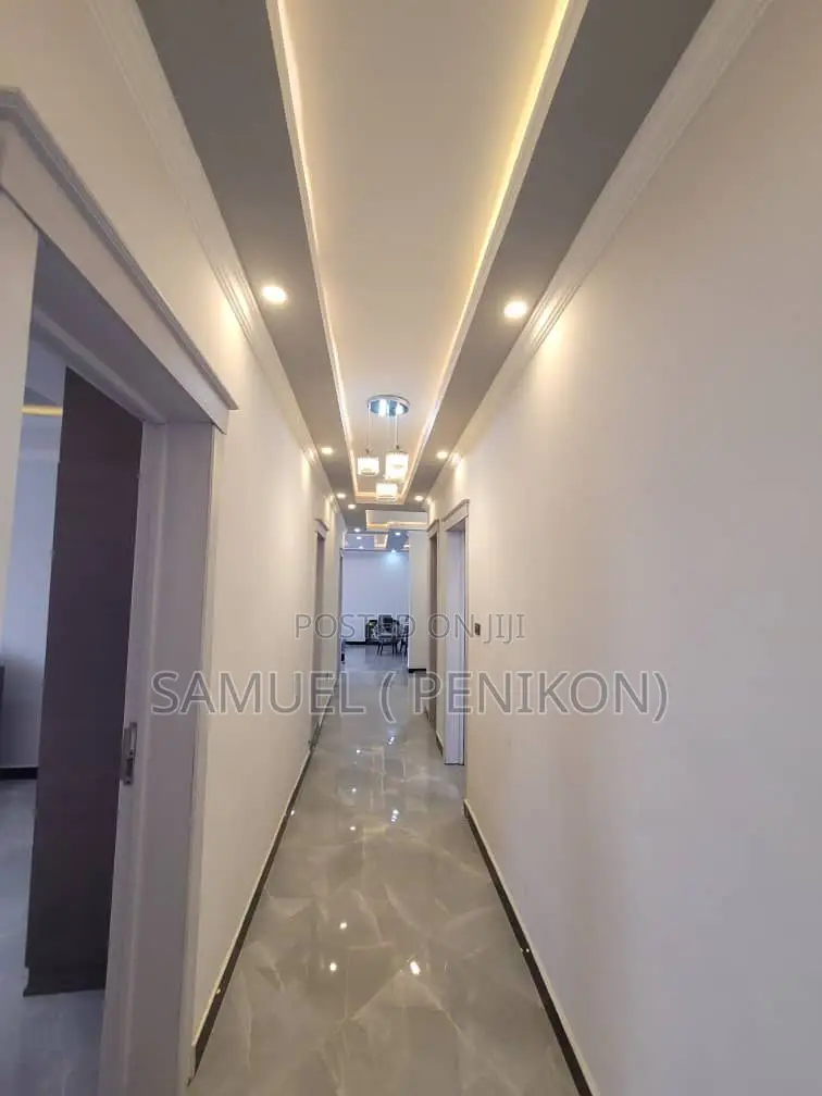 4bdrm Apartment in Apartment, Yeka for sale