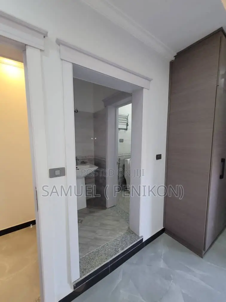 4bdrm Apartment in Apartment, Yeka for sale