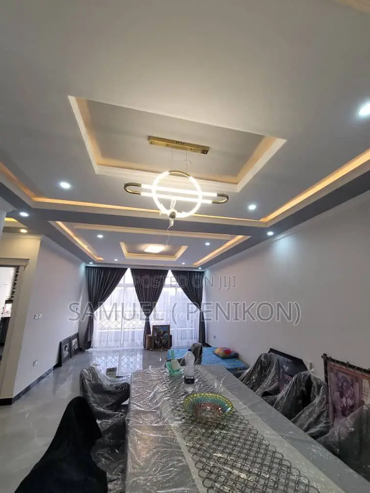 4bdrm Apartment in Apartment, Yeka for sale